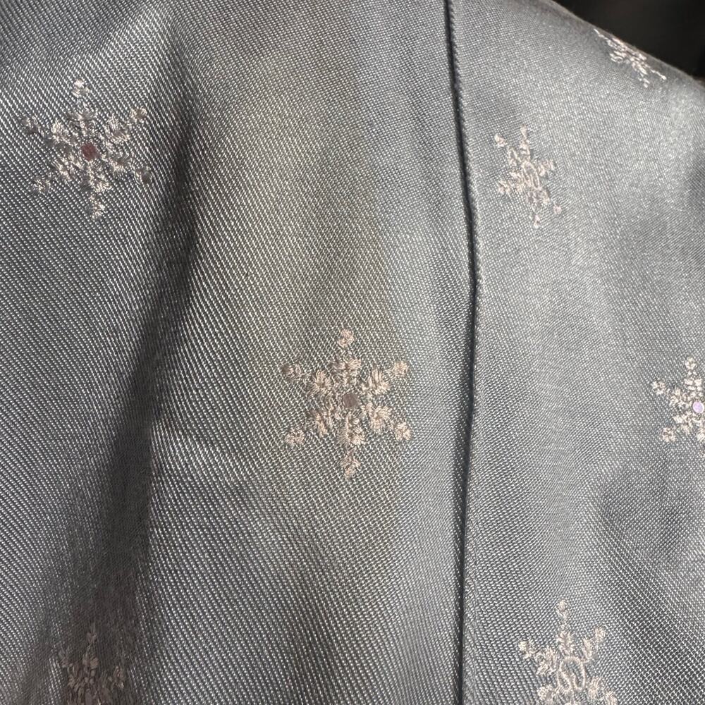 St. John Gray Snowflake Sequin Cargo Pants Sz 14 Zip Hem Holiday Business Casual - Picture 12 of 12